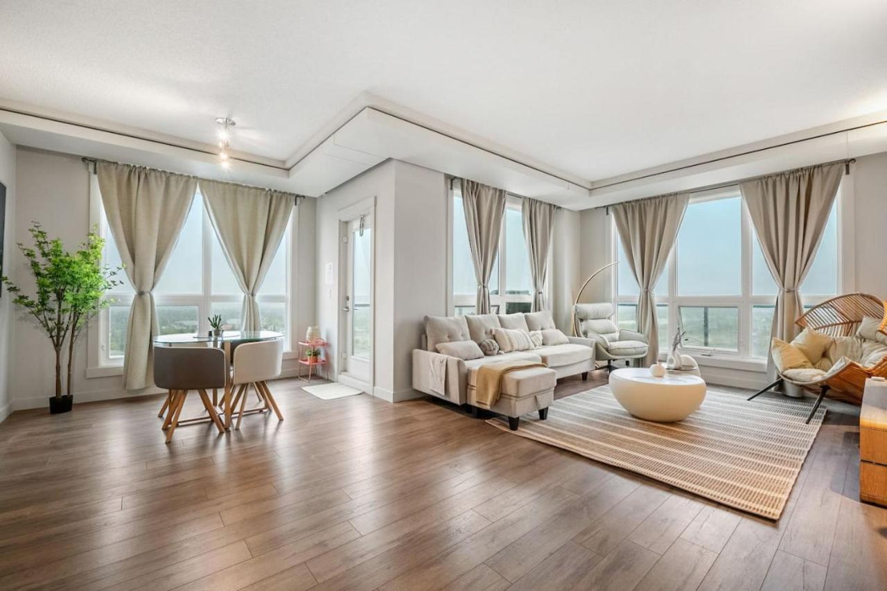 Upscale Penthouse Stay With Mountain & City Views, Free Parking, Bbq Grill, Office Space & More YYC Eksteriør billede
