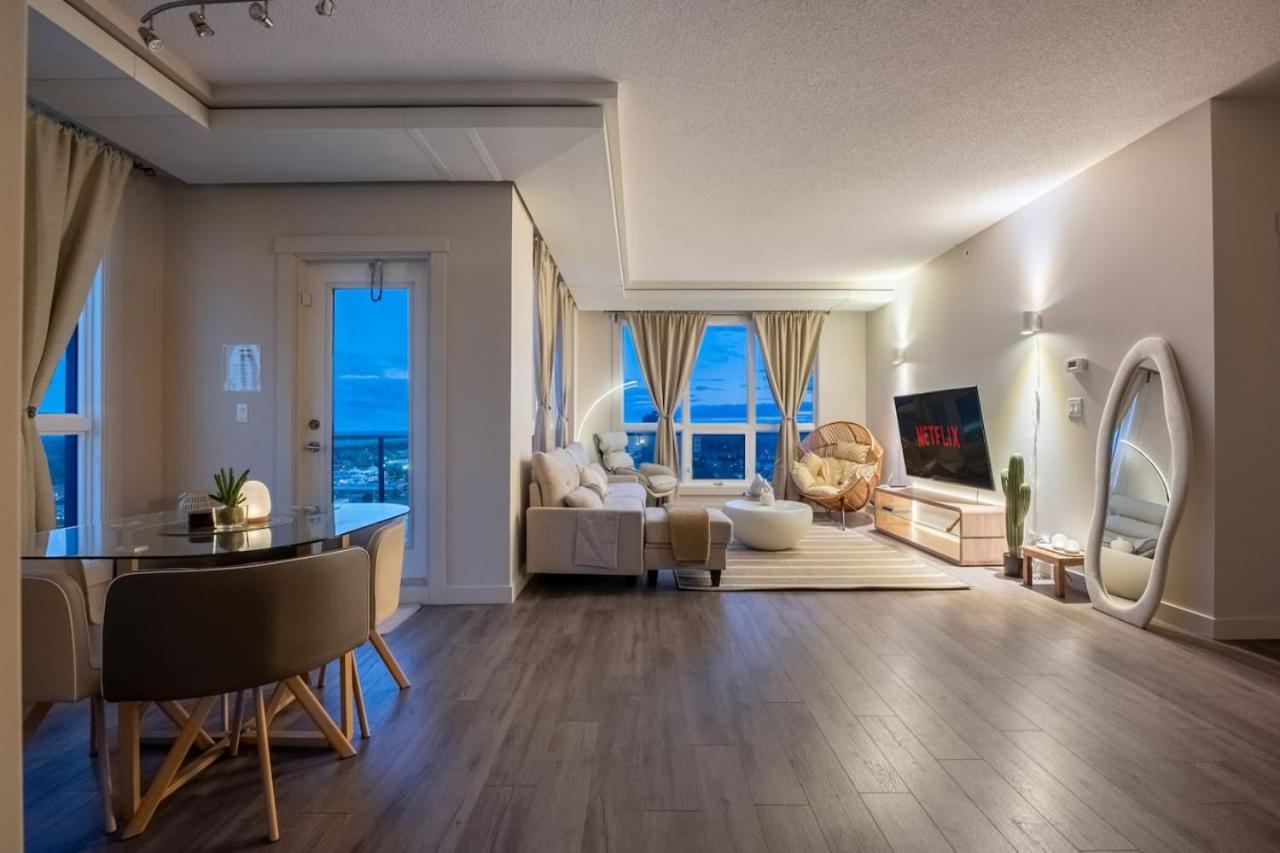 Upscale Penthouse Stay With Mountain & City Views, Free Parking, Bbq Grill, Office Space & More YYC Eksteriør billede