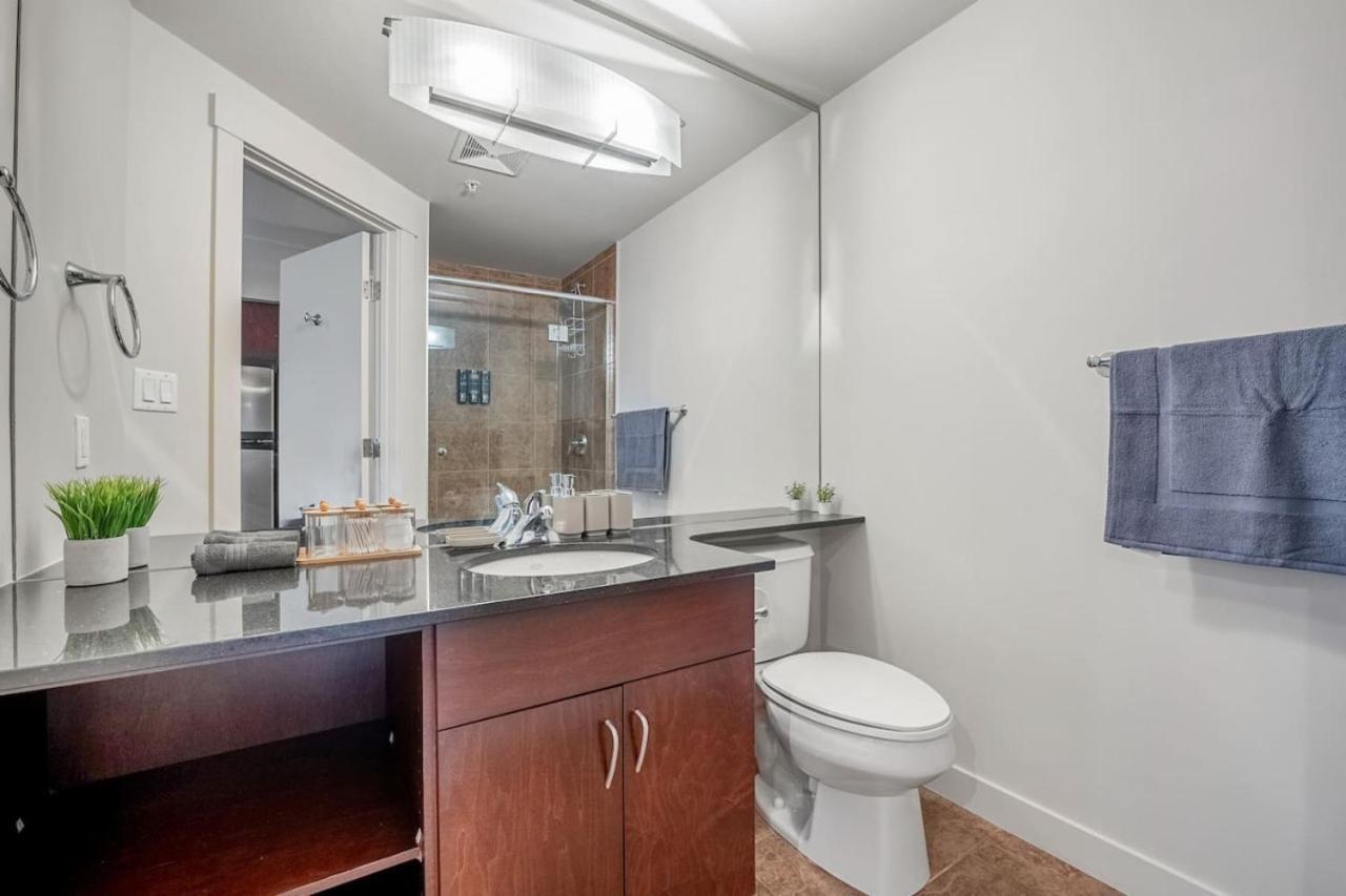 Upscale Penthouse Stay With Mountain & City Views, Free Parking, Bbq Grill, Office Space & More YYC Eksteriør billede